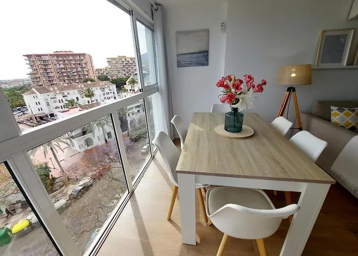 Beautiful Sea Views Cozy Apartment 350 M From Beach