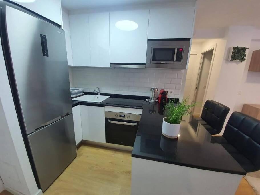 Apartament Beautiful Sea Views Cozy 350 M From *